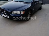 Usado Volvo S60 Momentum 163 CV (119 kW) 2004 Azul Berlina