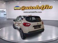 Usado Renault Captur Intens 90 CV (66 kW) 2014 Beige SUV