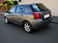 Usado Toyota Corolla Sol 110 CV (80 kW) 2003 Gris / plata Berlina