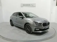 Usado Skoda Fabia Selection 115 CV (84 kW) 2025 Gris / plateado Berlina