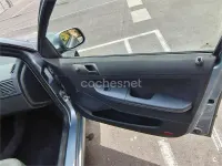 Usado Skoda Fabia 64 CV (47 kW) 2005 Azul Berlina