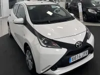 Usado Toyota Aygo X-cite 70 CV (51 kW) 2017 Blanco Utilitario