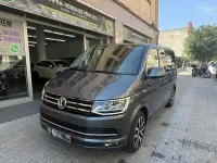 Usado VW Multivan Highline 204 CV (150 kW) 2017 Gris / plata Monovolumen