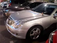 Usado Mercedes E220 Avantgarde 150 CV (110 kW) 2006 Gris / plata Berlina