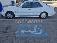 Usado Mercedes C220 Elegance 125 CV (91 kW) 2000 Blanco Berlina