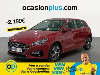 Usado Hyundai i30 120 CV (88 kW) 2021 Rojo Berlina