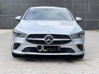 Usado Mercedes CLA180 Shooting Brake 136 CV (100 kW) 2022 Gris / plata Familiar