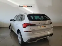 Usado Skoda Kamiq Ambition 110 CV (80 kW) 2023 Blanco SUV