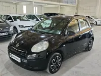 Usado Nissan Micra Acenta 80 CV (58 kW) 2011 Negro Utilitario