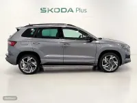 Usado Skoda Karoq SportLine 150 CV (110 kW) 2025 Gris / plateado SUV