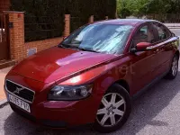 Usado Volvo S40 Kinetic 136 CV (100 kW) 2007 Granate Berlina