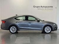 Usado Skoda Octavia Ambition 150 CV (110 kW) 2023 Gris Berlina