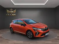 Usado Renault Clio 100 CV (73 kW) 2025 Naranja Utilitario