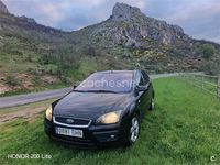 Usado Ford Focus Trend 109 CV (80 kW) 2005 Negro Berlina