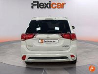 Usado Mitsubishi Outlander P-HEV 203 CV (149 kW) 2018 Blanco