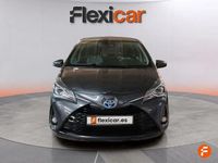 Usado Toyota Yaris Hybrid Active 100 CV (73 kW) 2019 Gris Berlina