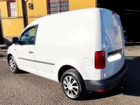 Usado VW Caddy 102 CV (75 kW) 2021 Blanco Monovolumen