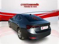 Usado Skoda Octavia Ambition 150 CV (110 kW) 2022 Gris / plata