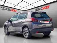 Usado Peugeot 2008 Active 110 CV (80 kW) 2017 Gris SUV