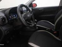 Usado Hyundai i10 67 CV (49 kW) 2024 Angrove green Utilitario