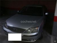 Usado Ford Mondeo Ghia 130 CV (95 kW) 2004 Gris / plata Berlina