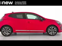 Usado Renault Clio V Techno 100 CV (73 kW) 2025 Rojo Berlina