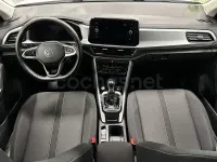 Usado VW T-Roc 150 CV (110 kW) 2025 Gris / plata SUV