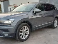 Usado VW Tiguan Allspace Sportline 150 CV (110 kW) 2019 Gris / plata SUV