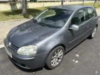 Usado VW Golf V Sportline 140 CV (102 kW) 2007 Gris / plata Berlina