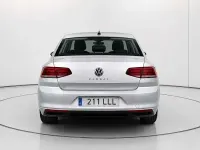 Usado VW Passat Business 122 CV (89 kW) 2020 Gris / plata Berlina