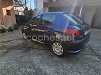 Usado Peugeot 206 70 CV (51 kW) 2003 Azul Berlina