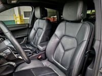 Usado Porsche Macan 245 CV (180 kW) 2021 Gris / plata SUV