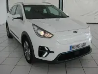 Begagnad Kia Niro 150 kW (204 HK) 2019 Vit SUV