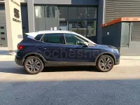 Usado Seat Arona Xperience 110 CV (80 kW) 2022 Azul SUV