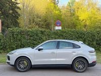 Usado Porsche Cayenne Platinum Edition 462 CV (339 kW) 2022 Gris / plata SUV