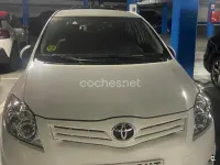 Usado Toyota Auris Luna 90 CV (66 kW) 2010 Blanco Utilitario