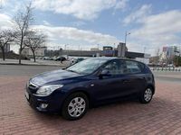 Usado Hyundai i30 Comfort 109 CV (80 kW) 2009 Azul Berlina