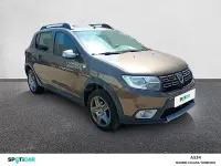 Usado Dacia Sandero Comfort 90 CV (66 kW) 2019 Marrón Berlina