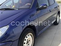 Usado Peugeot 206 75 CV (55 kW) 2003 Azul Berlina