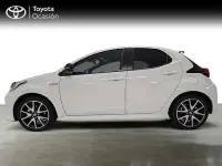Usado Toyota Yaris Hybrid Style 116 CV (85 kW) 2022 Blanco Berlina