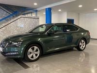 Usado Skoda Superb Ambition 150 CV (110 kW) 2021 Verde Berlina