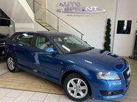 Usado Audi A3 Sportback Ambition 105 CV (77 kW) 2010 Azul Utilitario
