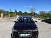 Usado Audi A1 Sportback Ambition 90 CV (66 kW) 2014 Granate Utilitario