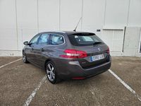 Usado Peugeot 308 SW Allure 120 CV (88 kW) 2015 Marrón Familiar