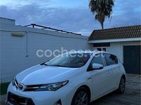 Usado Toyota Auris Hybrid Advance 136 CV (100 kW) 2014 Blanco Berlina