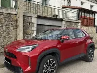 Käytetty Toyota Yaris Cross Active 116 HP (85 kW) 2023 Punainen Katumaasturi