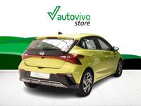 Usado Hyundai i20 100 CV (73 kW) 2025 Verde Berlina