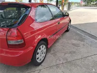 Usado Honda Civic S 90 CV (66 kW) 1999 Rojo Berlina