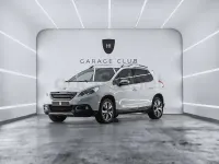 Usado Peugeot 2008 Allure 120 CV (88 kW) 2016 Blanco SUV