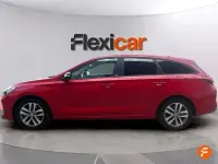 Usado Hyundai i30 GO! 120 CV (88 kW) 2019 Rojo Familiar